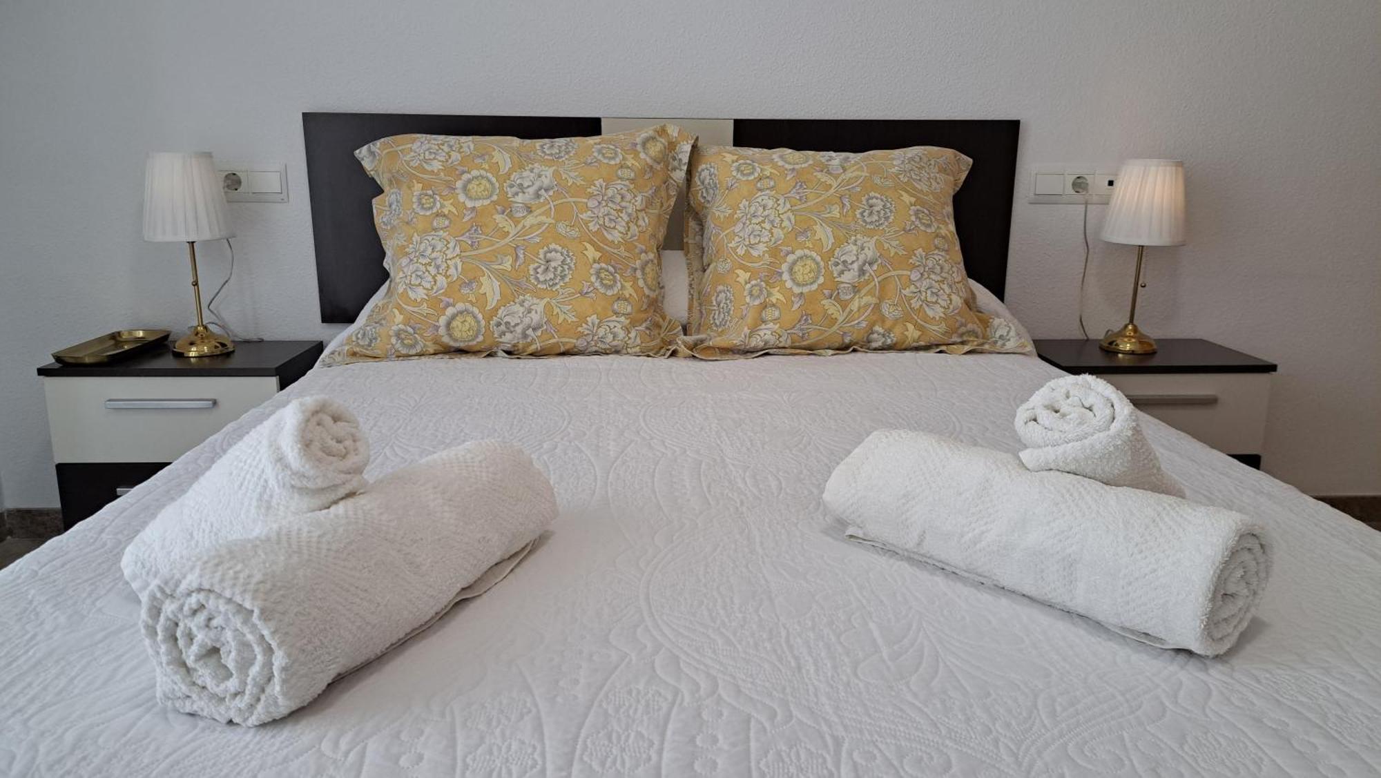 Apartamentos Maria Cristina Con Parking Gratis Cordoba Dış mekan fotoğraf